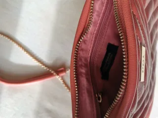 Bolso coral acolchado Sfera