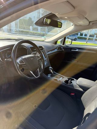 Ford Mondeo hibrido ranchera