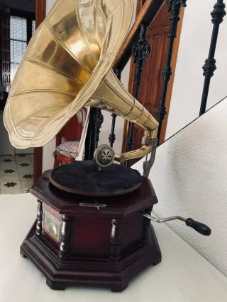 Gramola Antigua His Master's Voice