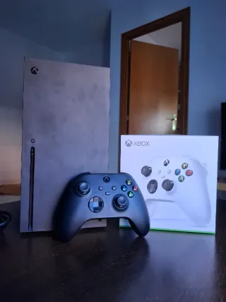 Xbox Series X + Mando Negro