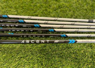 Set Hierros Tour Edge C524 5-Pw Diestro Grafito