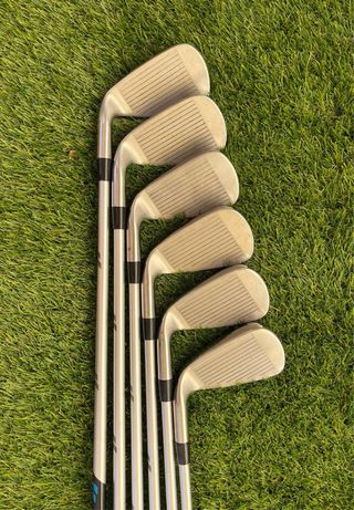 Set Hierros Tour Edge C524 5-Pw Diestro Grafito