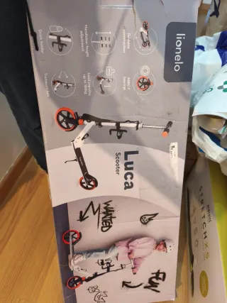 Patinete Luca Lionelo Blanco y Naranja