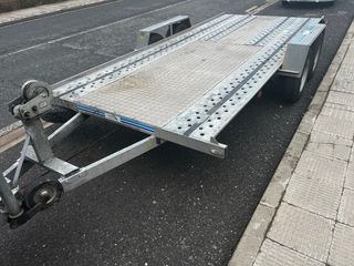 Remolque plataforma portacoches