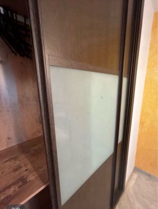 Armario empotrado madera y cristal