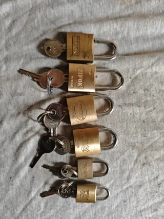 Lote 5 Candados Bronce con Llaves