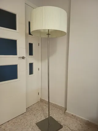 Lámpara de pie salón