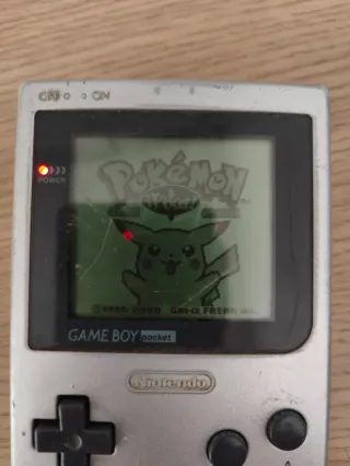 Pokémon Edición Especia Pikachu Game Boy Nintendo