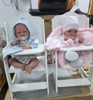 Bebé Antonio Juan con trona