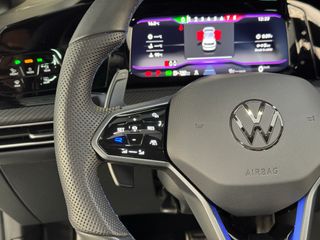 GOLF R PERFORMANCE/AKRAPOVIC/TECHO/DCC