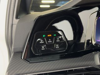 GOLF R PERFORMANCE/AKRAPOVIC/TECHO/DCC