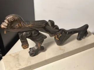 Bronce Mujer del Guernica