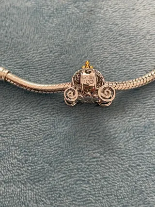 Charm Carroza Disney