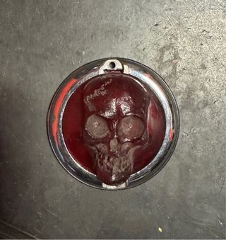 Lente fanale posteriore in rilievo vintage.