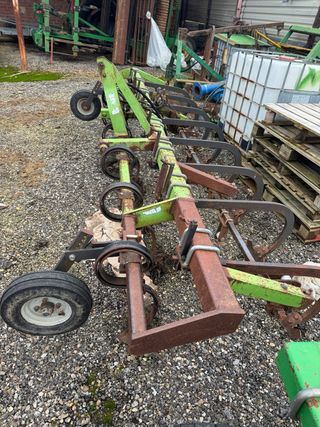 Cultivador ahoyador 8 hileras