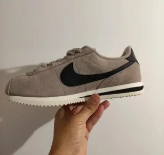 Nike Cortez Talla 42 Beige/Negro