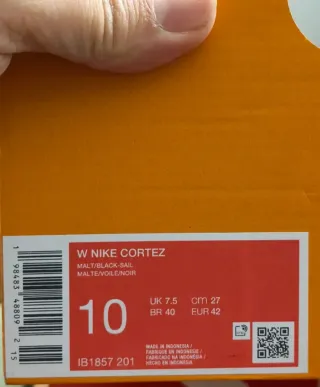 Nike Cortez Talla 42 Beige/Negro