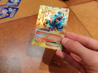 Carta Pokémon M Houndoom EX 210 HP