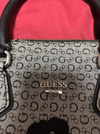 Bolso Guess Negro y Gris