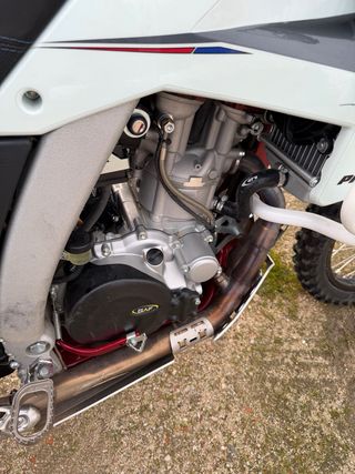 AJP PR7 650 2025 - Muchos extras