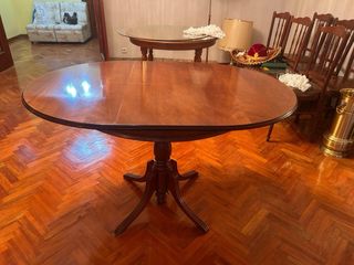 Mesa camilla redonda con tapete