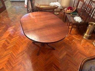 Mesa camilla redonda con tapete