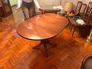 Mesa camilla redonda con tapete