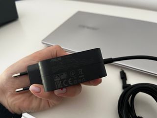 ASUS ZenBook 14 UX425EA – i7 / 16GB RAM / 512GB SS