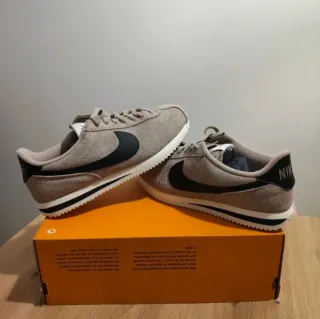 Nike Cortez T41 Beige/Negro