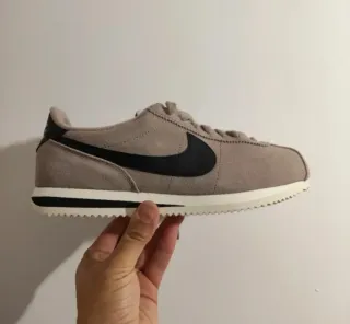 Nike Cortez T41 Beige/Negro