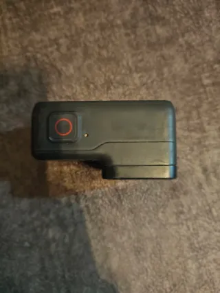 GoPro Hero 7 Black + Galleggiante Giallo