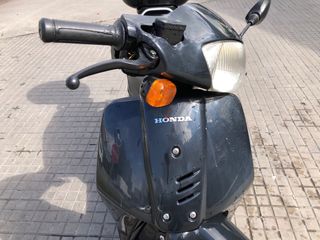Honda Scooter Negra Automática