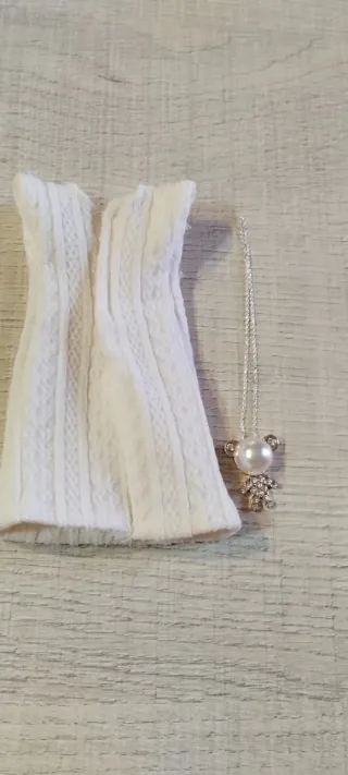 Vestido Blythe blanco con collar