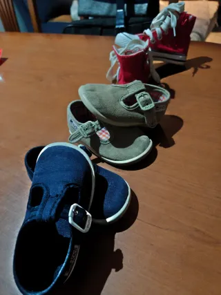 Zapatillas Talla 20 Unisex + 3er Par T21 Gratis