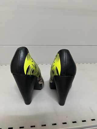 Zapatos TUK negros y verdes