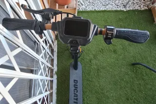 Patinete Eléctrico Ducati PRO II PLUS