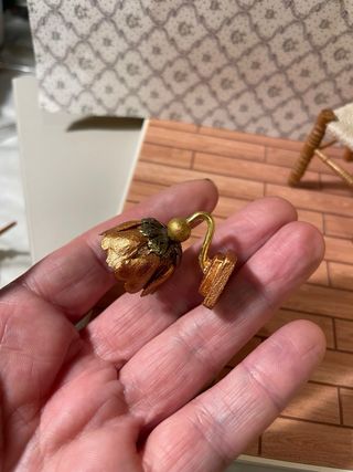 Lampada casa bambole Petali