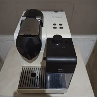 Macchina Caffè Nespresso De Longhi Lattissima