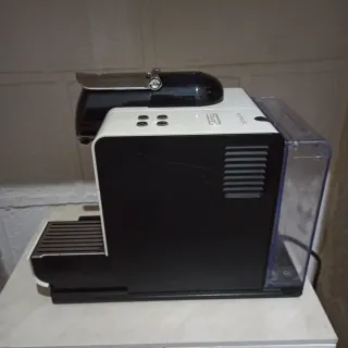 Macchina Caffè Nespresso De Longhi Lattissima