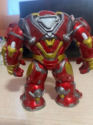 Funko Pop Hulkbuster, 15cm, sin caja.