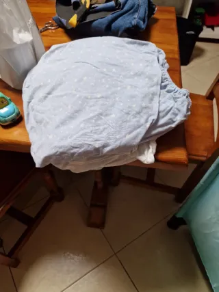 Cuna de viaje y colchón