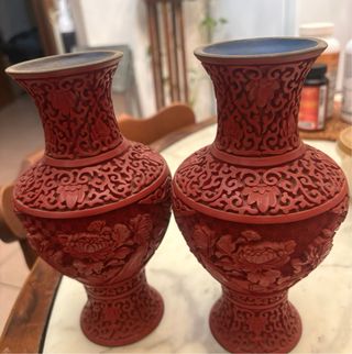 Coppia vasi cinesi laccati rossi vintage
