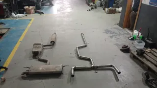 Fabricación de escapes a medida