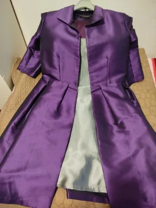 Traje de fiesta morado y gris talla 44