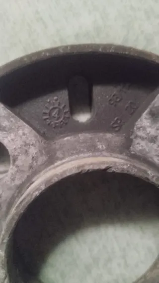 Separadores PSA 2cm con tornillos