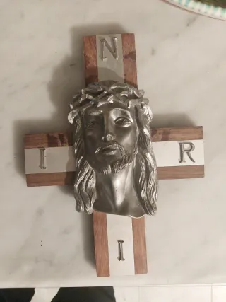 Crocifisso legno e metallo pesante