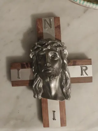 Crocifisso legno e metallo pesante