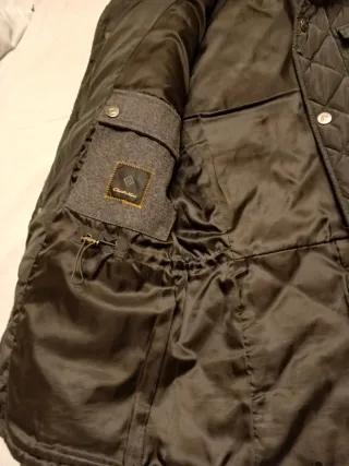 Parka Emidio Tucci verde militar.