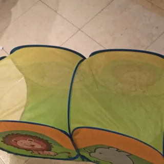 Tienda de campaña infantil con animales