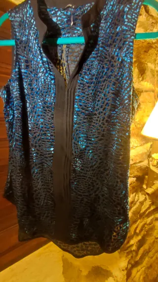 Camiseta sin mangas Roman azul y negra